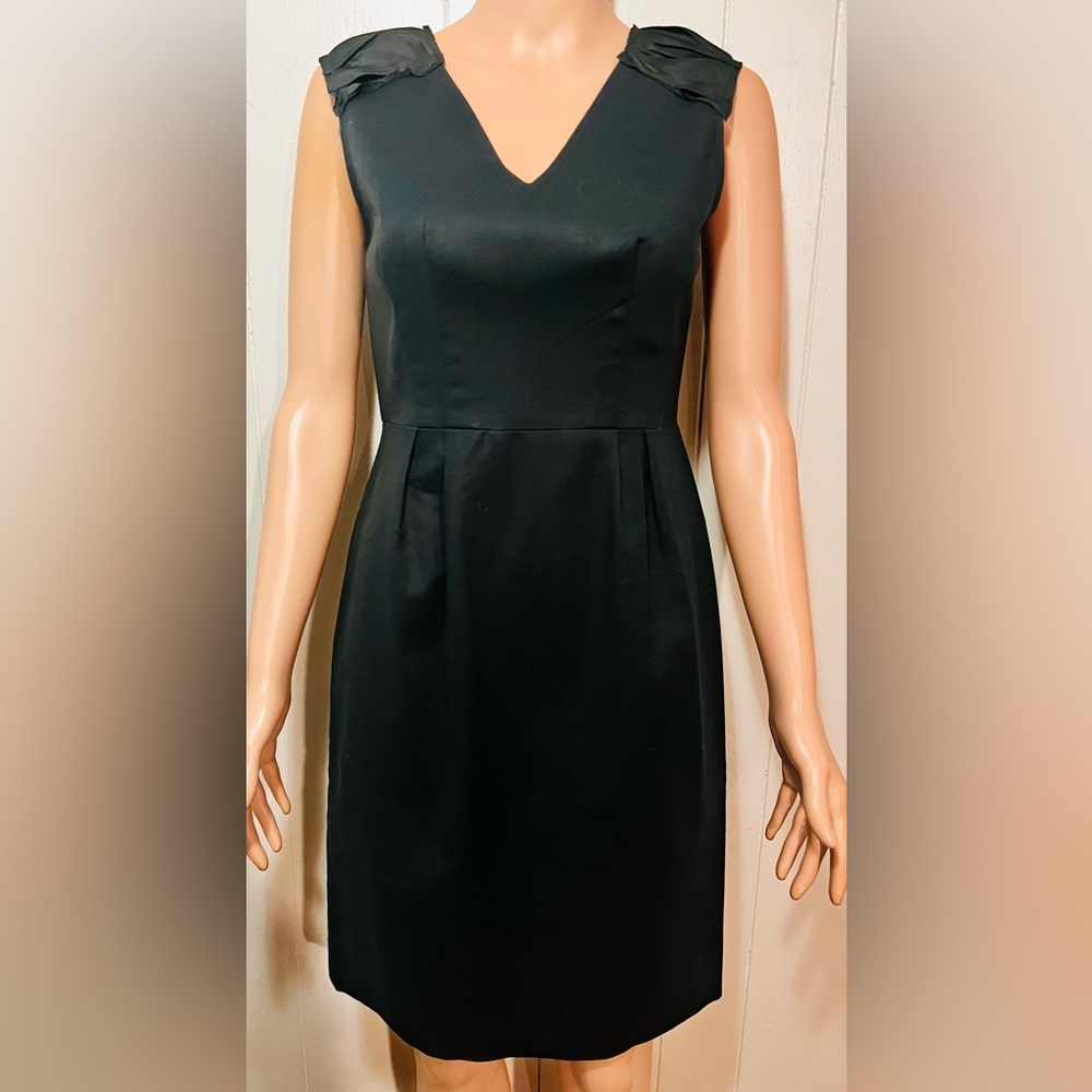 BANANA REPUBLIC- NEW WITH TAG-Dress- Sleeveless -VNeck- Pleated Shoulder-Size 2P